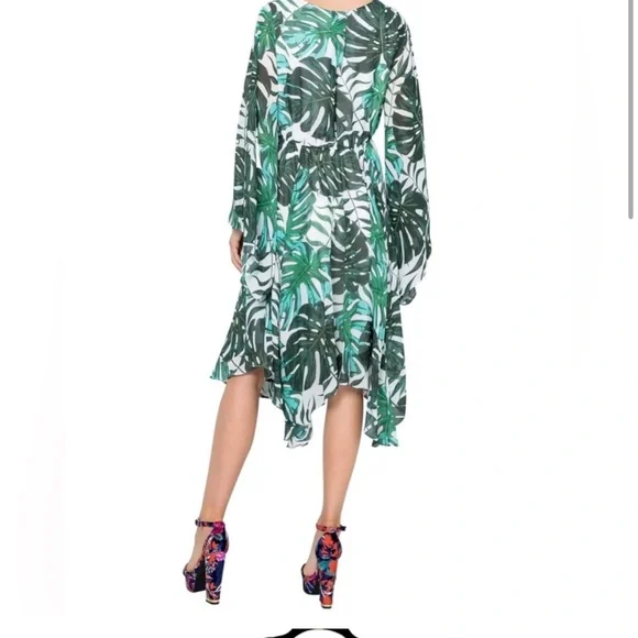 Meghan LA Dress - Picture 4 of 7